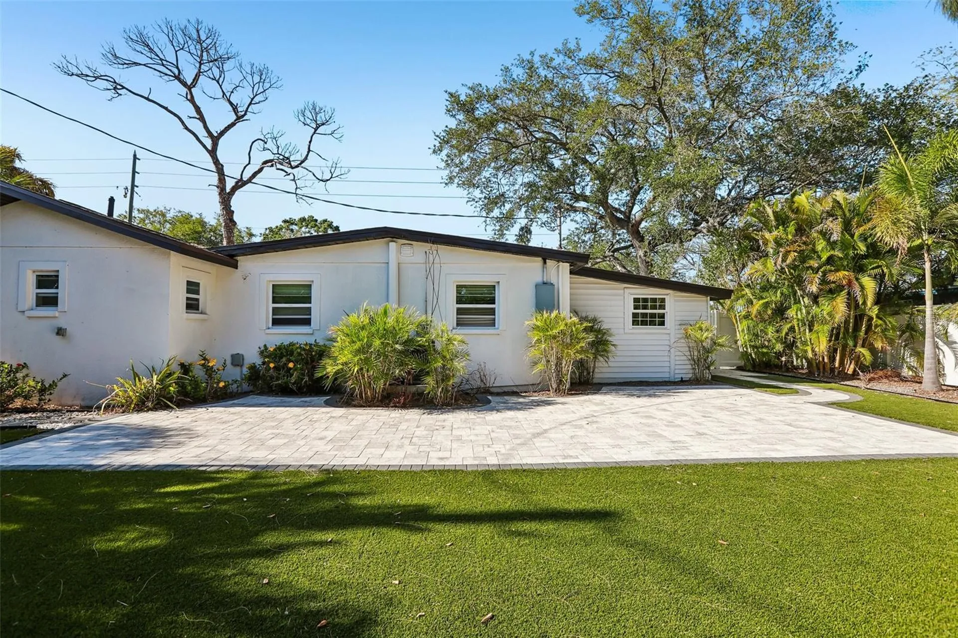 1524 Connecticut Avenue NE St Petersburg FL 33703