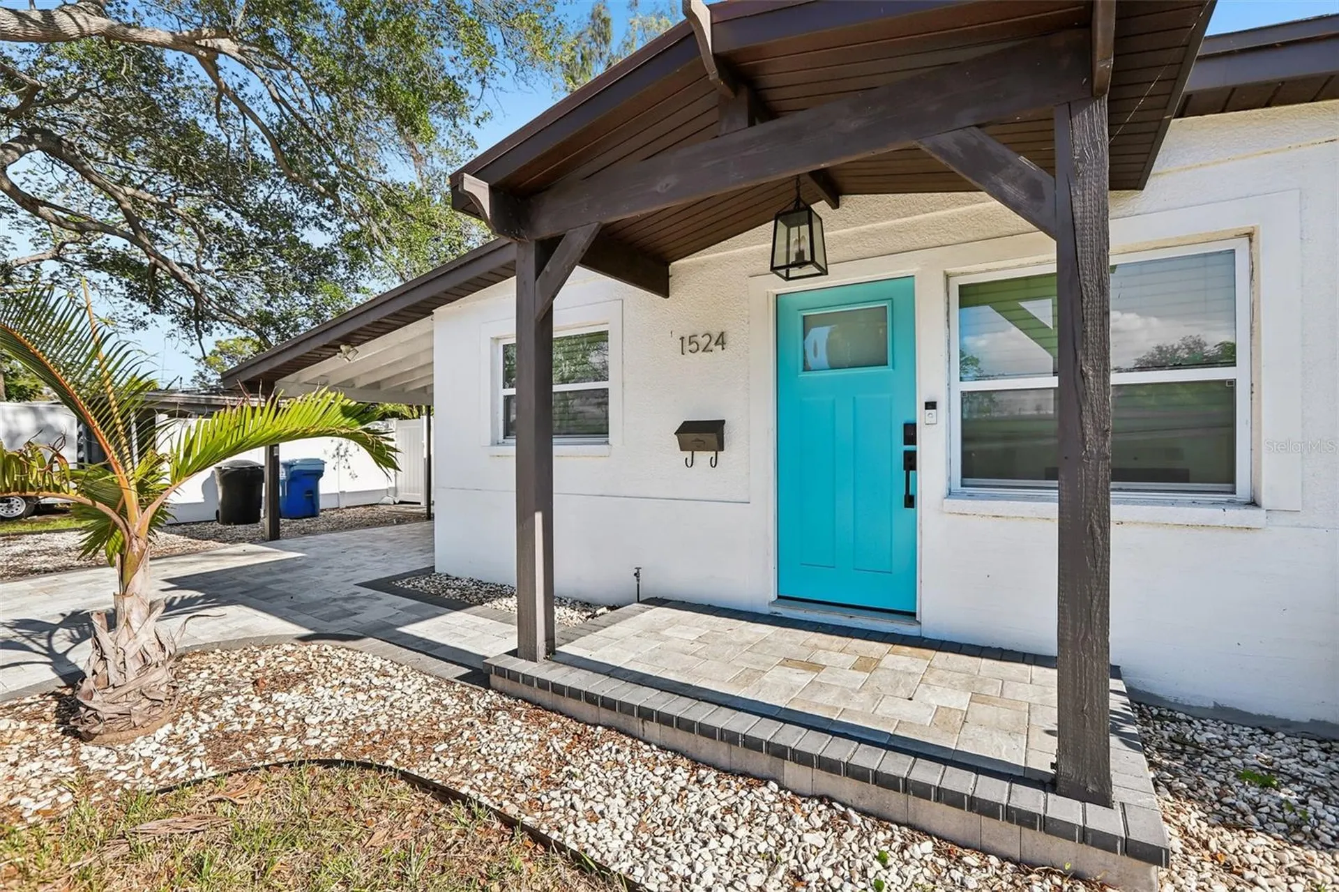 1524 Connecticut Avenue NE St Petersburg FL 33703