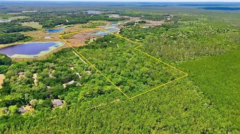16050 SE 275th Avenue Umatilla FL 32784