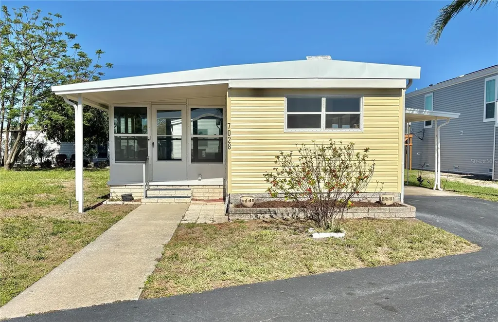 7028 Mount Jupiter Drive NE St Petersburg FL 33702