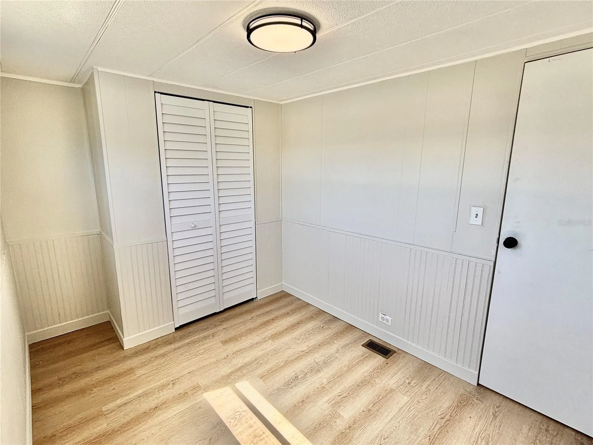 7028 Mount Jupiter Drive NE St Petersburg FL 33702