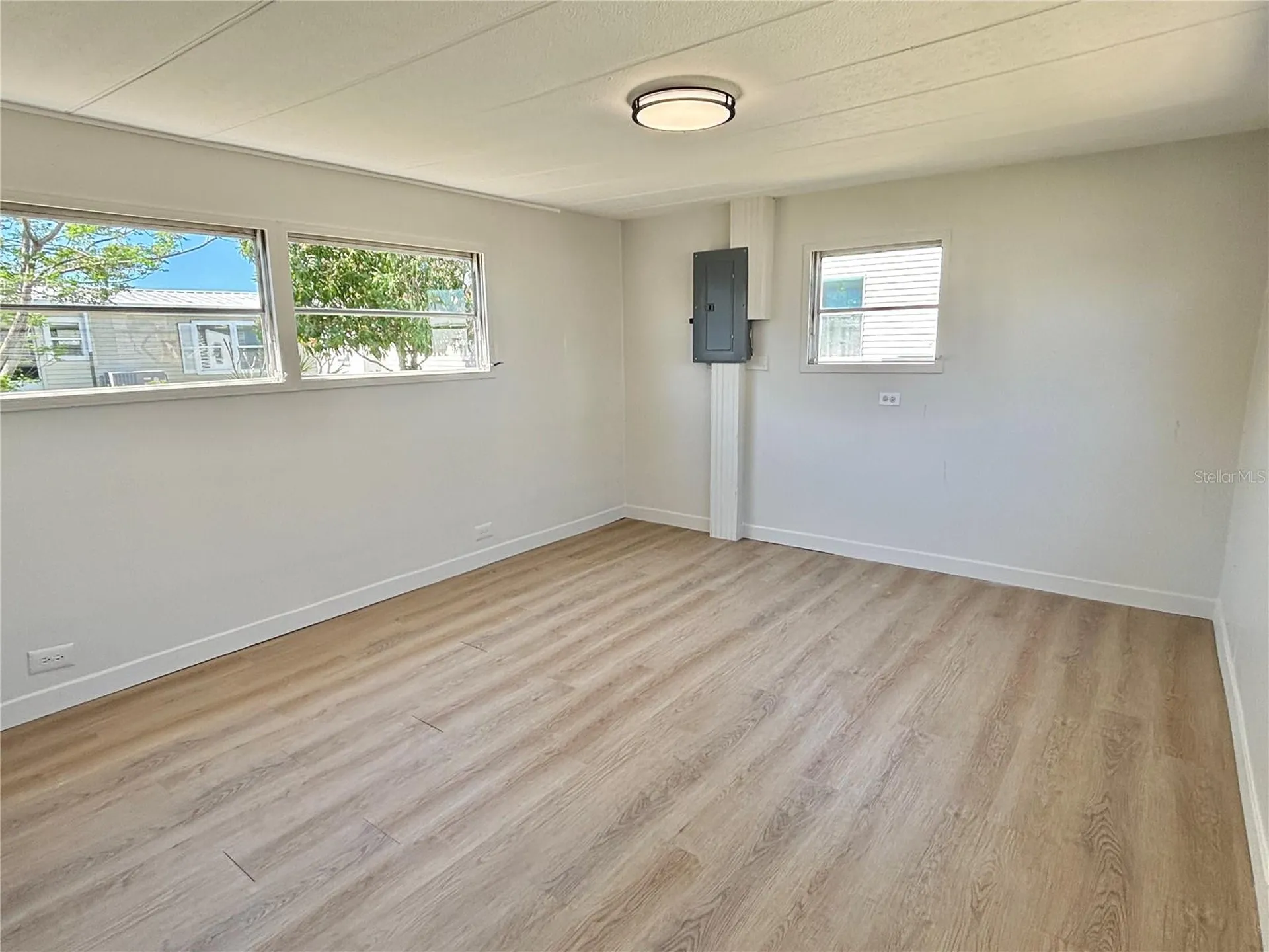 7028 Mount Jupiter Drive NE St Petersburg FL 33702