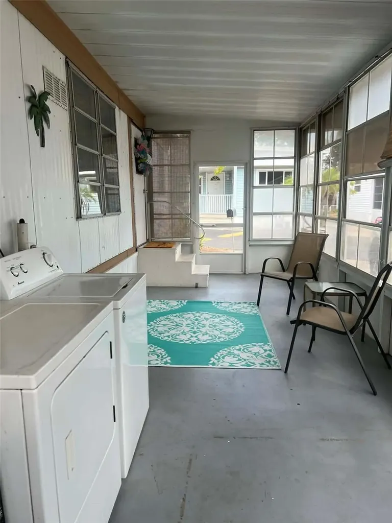 7801 34th Avenue N St Petersburg FL 33710