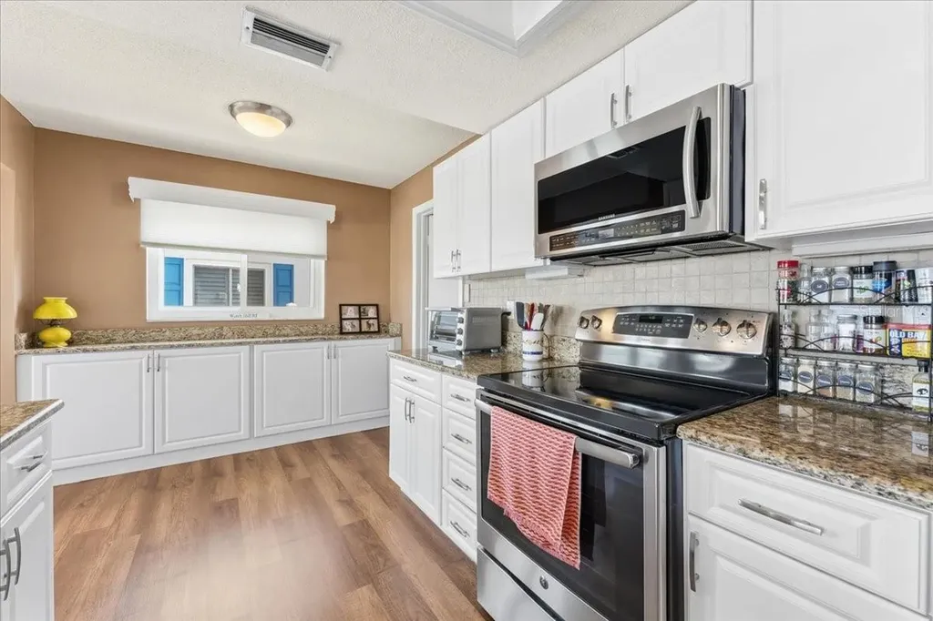 9875 Mainlands Boulevard W Pinellas Park FL 33782