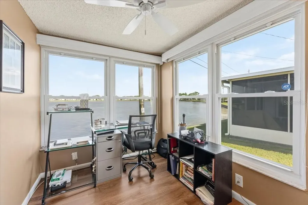 9875 Mainlands Boulevard W Pinellas Park FL 33782