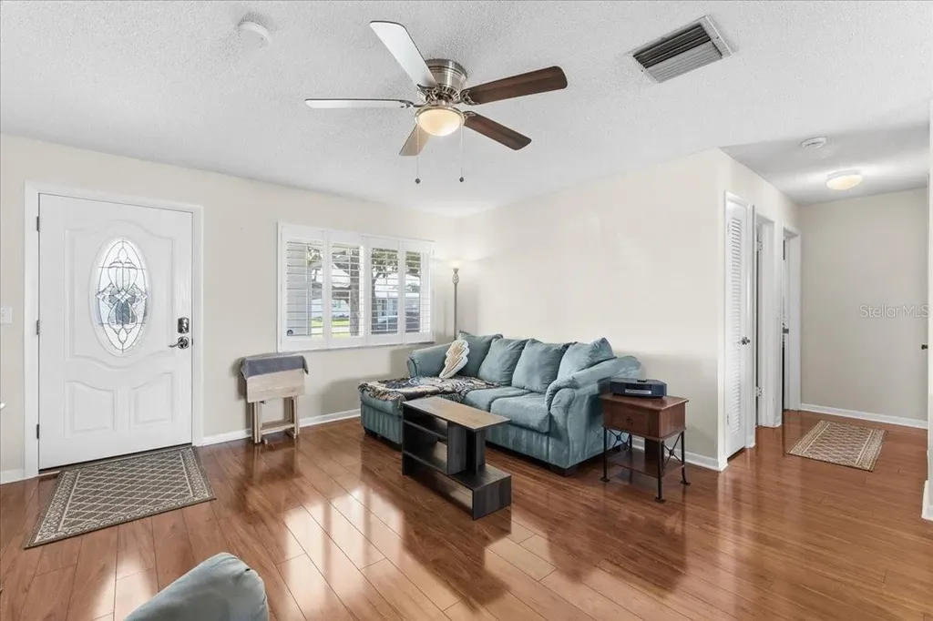 9875 Mainlands Boulevard W Pinellas Park FL 33782