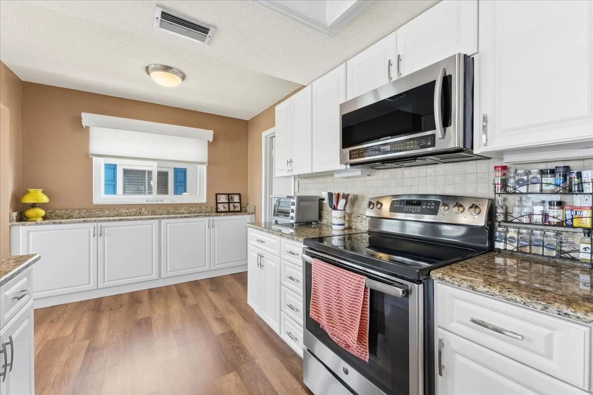 9875 Mainlands Boulevard W Pinellas Park FL 33782