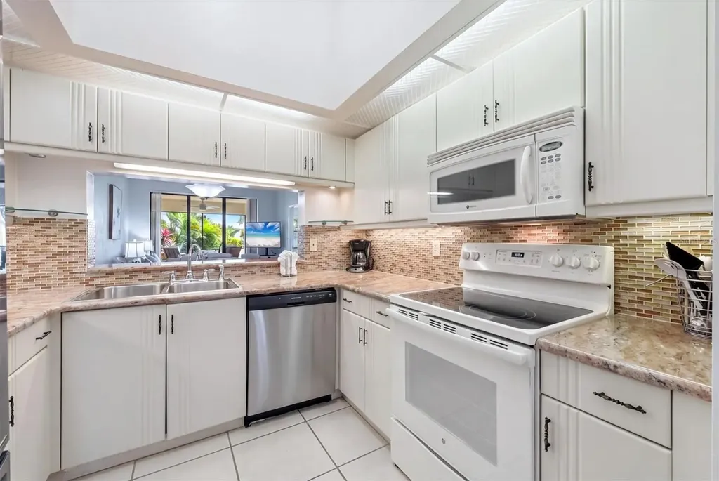 4430 47th Avenue W Bradenton FL 34210