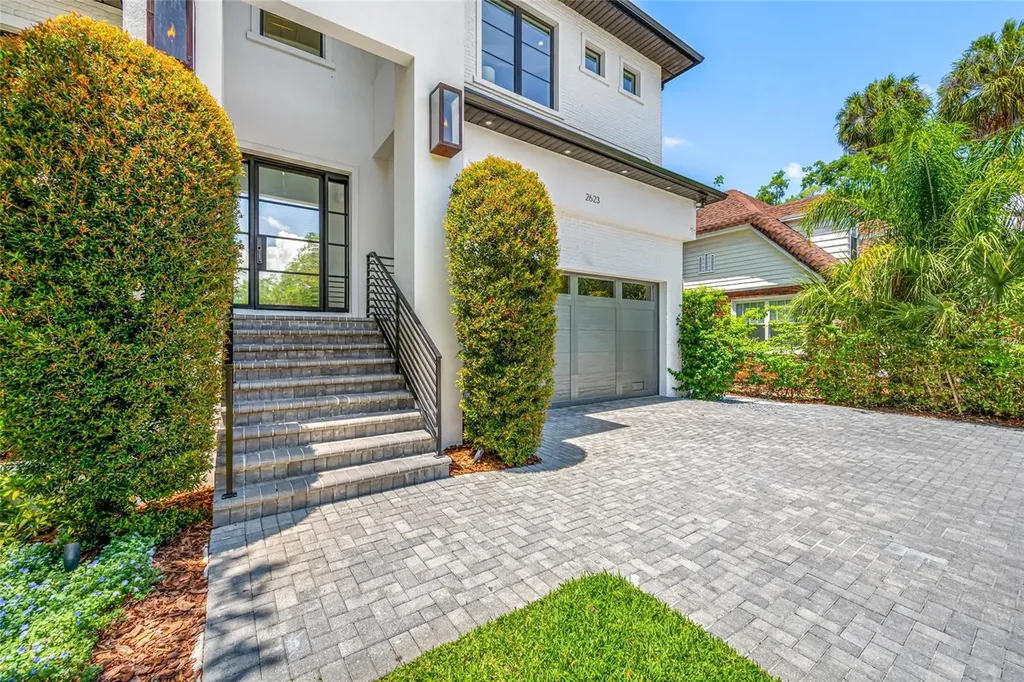 2623 S Parkview Street Tampa FL 33629