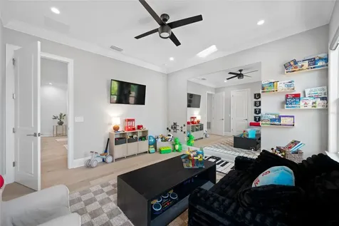 2623 S Parkview Street Tampa FL 33629