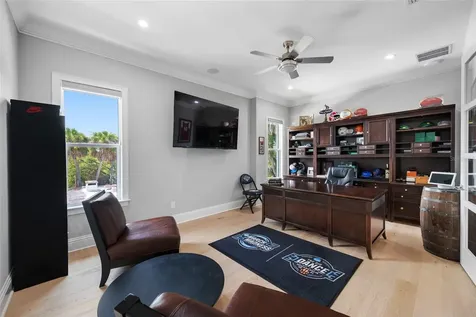 2623 S Parkview Street Tampa FL 33629
