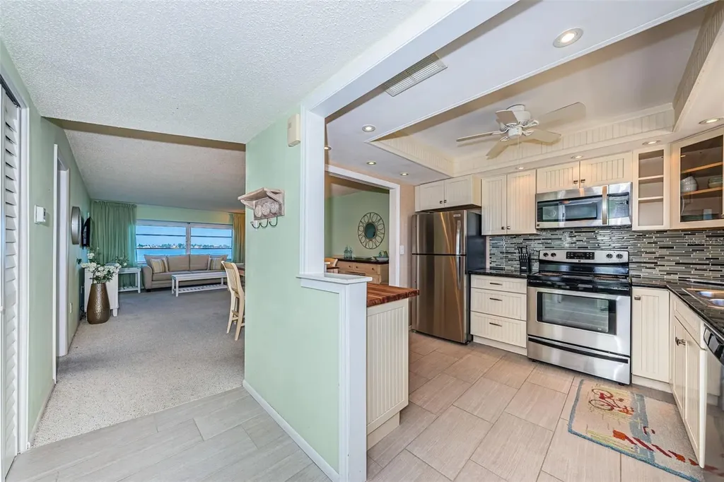 4750 Cove Circle St Petersburg FL 33708