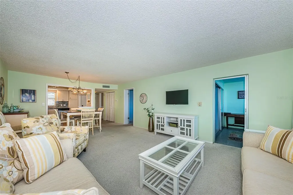 4750 Cove Circle St Petersburg FL 33708
