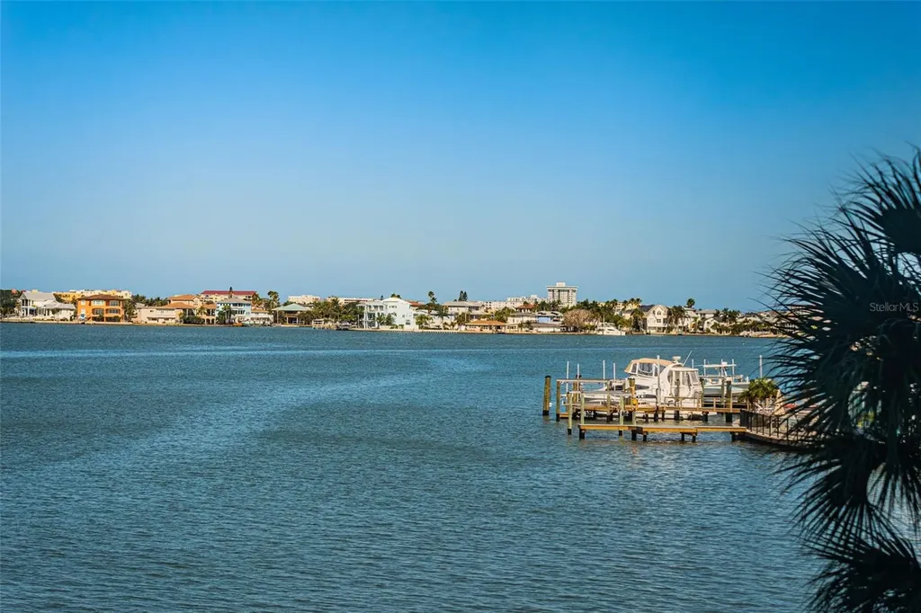 4750 Cove Circle St Petersburg FL 33708