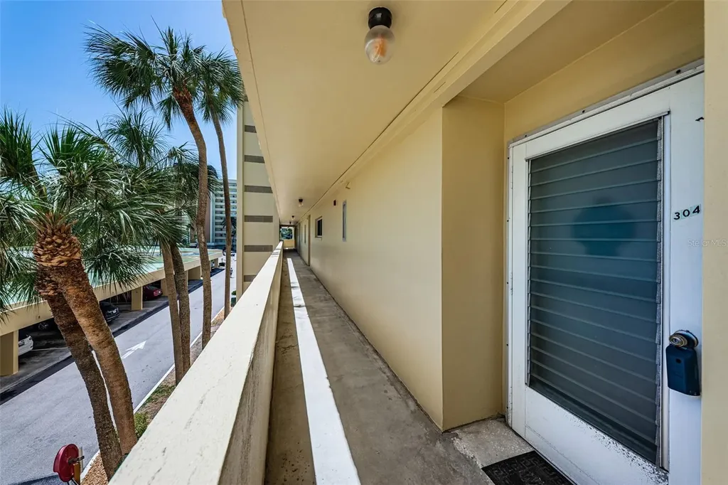 4750 Cove Circle St Petersburg FL 33708