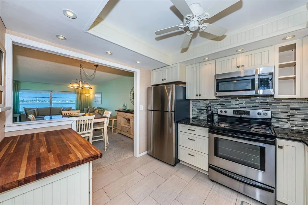 4750 Cove Circle St Petersburg FL 33708
