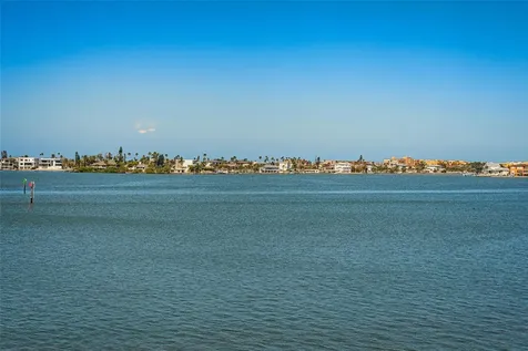 4750 Cove Circle St Petersburg FL 33708