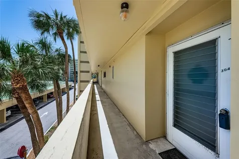 4750 Cove Circle St Petersburg FL 33708