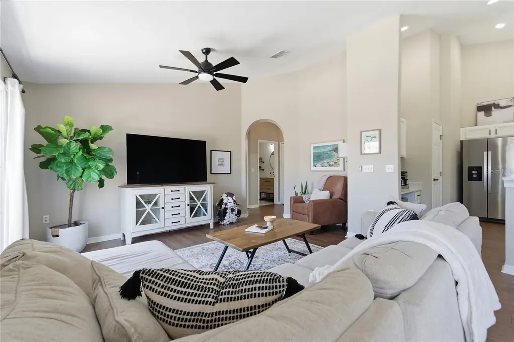 5134 6th Street N St Petersburg FL 33703