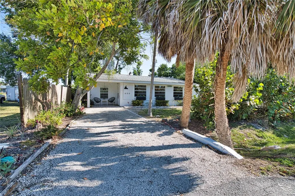 650 Edwards Street Englewood FL 34223