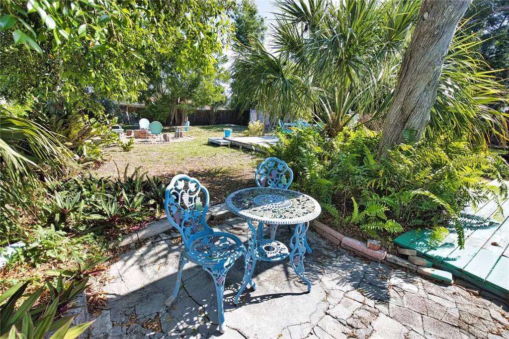 650 Edwards Street Englewood FL 34223