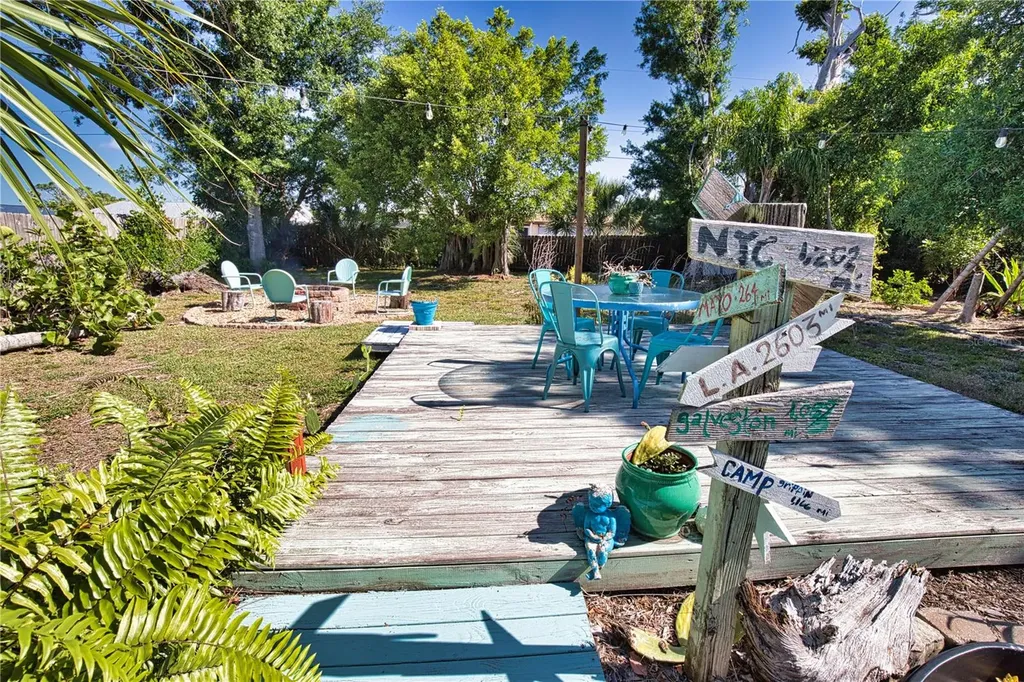 650 Edwards Street Englewood FL 34223