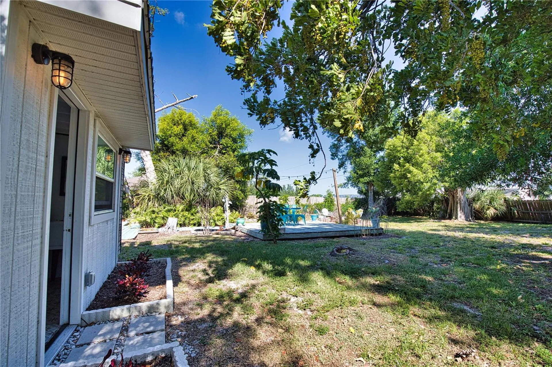 650 Edwards Street Englewood FL 34223