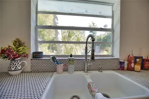 650 Edwards Street Englewood FL 34223
