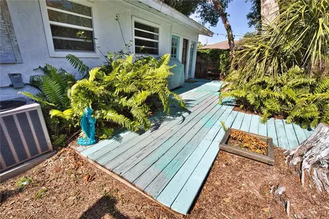 650 Edwards Street Englewood FL 34223