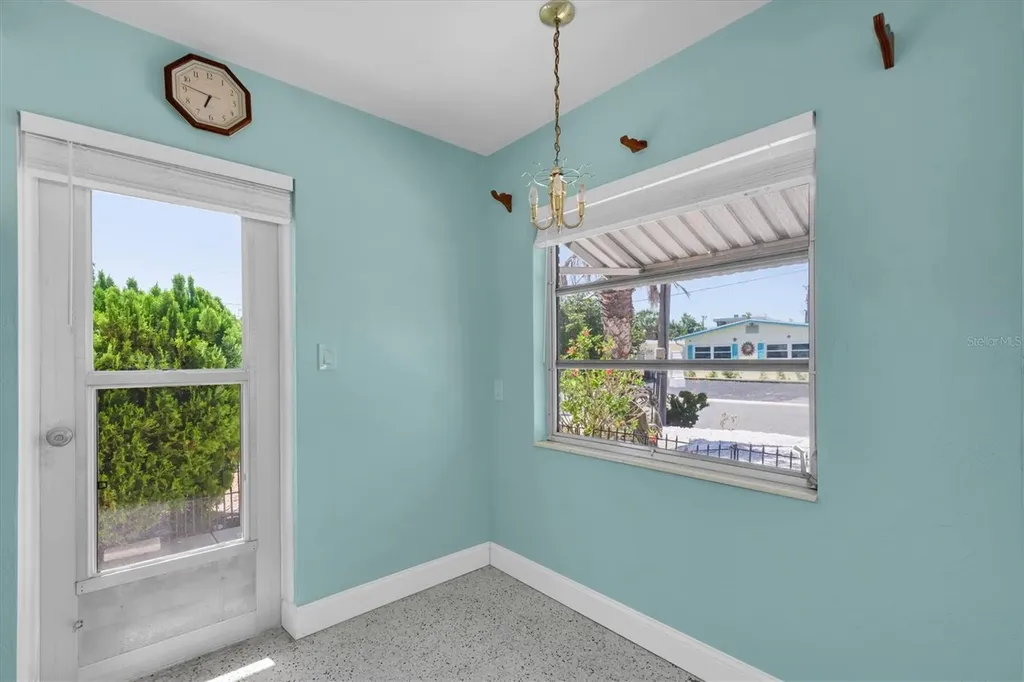11095 2nd Street E Treasure Island FL 33706