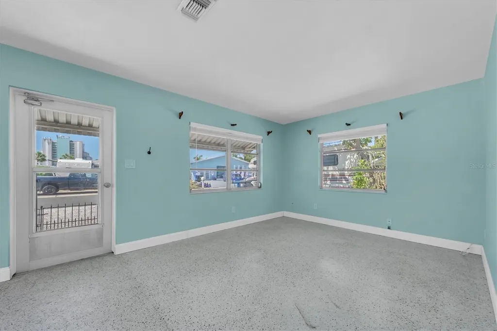 11095 2nd Street E Treasure Island FL 33706