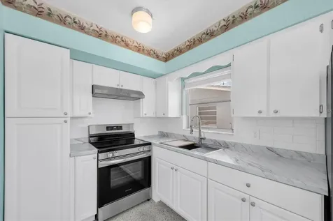 11095 2nd Street E Treasure Island FL 33706