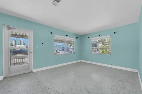 11095 2nd Street E Treasure Island FL 33706