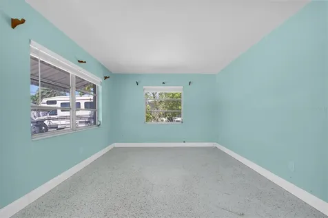 11095 2nd Street E Treasure Island FL 33706