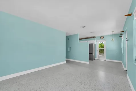 11095 2nd Street E Treasure Island FL 33706