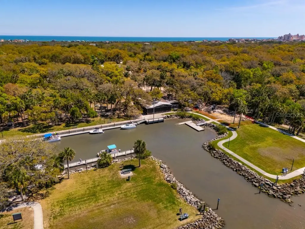 33 Bedford Drive Palm Coast FL 32137
