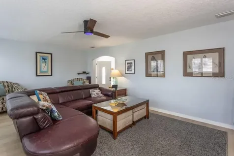33 Bedford Drive Palm Coast FL 32137
