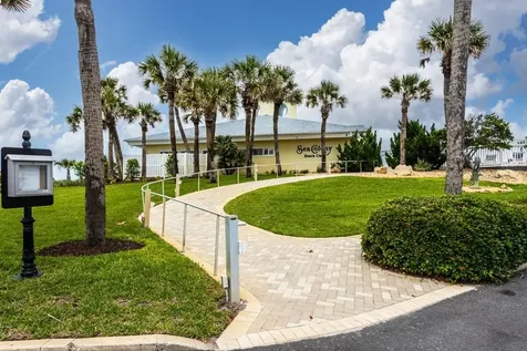 33 Bedford Drive Palm Coast FL 32137