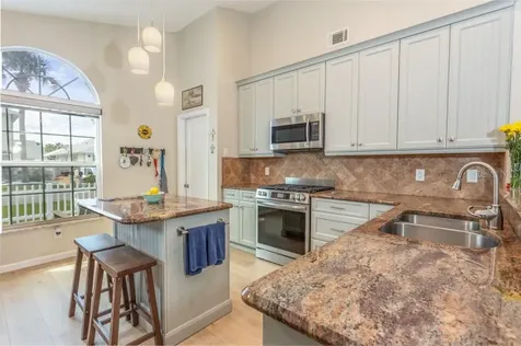 33 Bedford Drive Palm Coast FL 32137