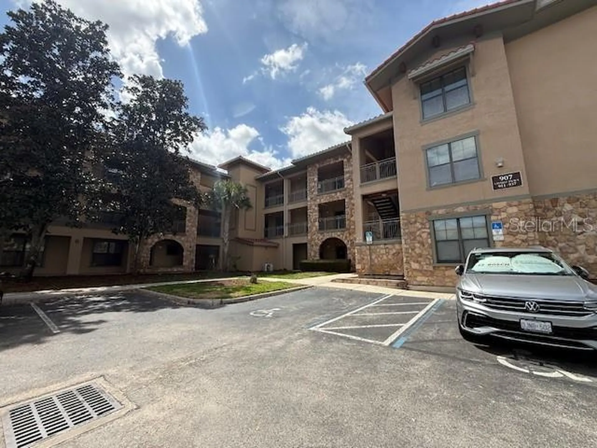 907 Charo Parkway Davenport FL 33897
