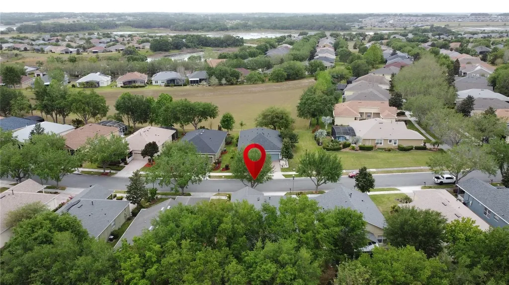 135 Crepe Myrtle Drive Groveland FL 34736