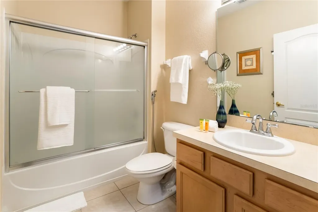 2457 Caravelle Circle Kissimmee FL 34746
