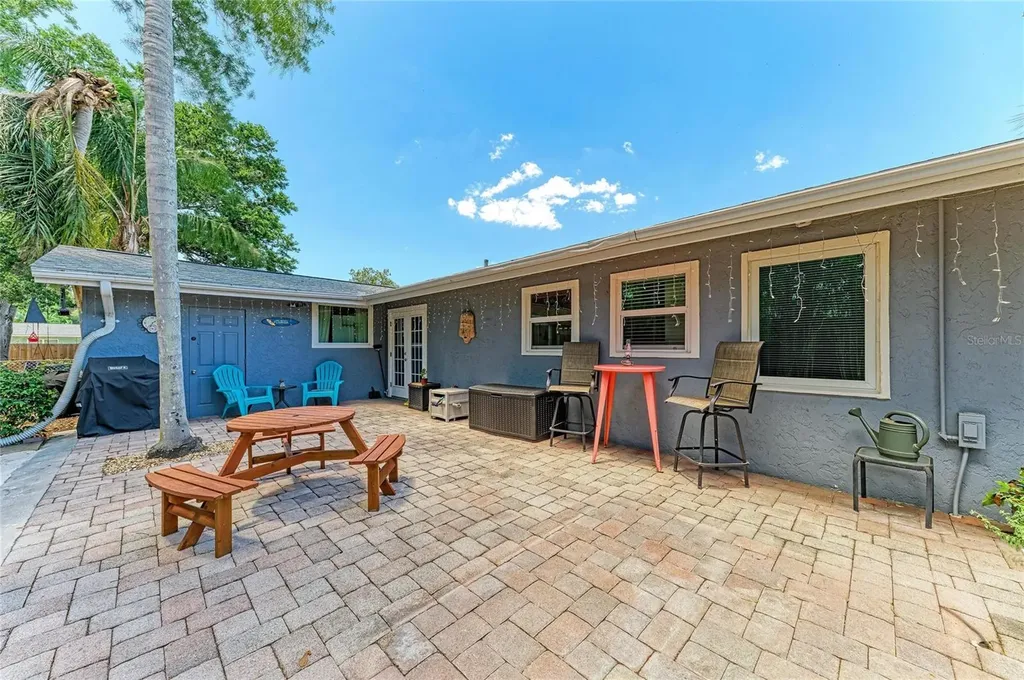 2616 Wood Street Sarasota FL 34237