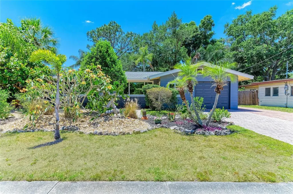 2616 Wood Street Sarasota FL 34237