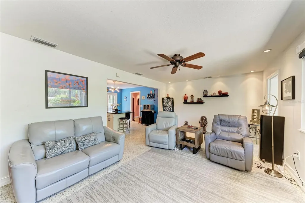 2616 Wood Street Sarasota FL 34237