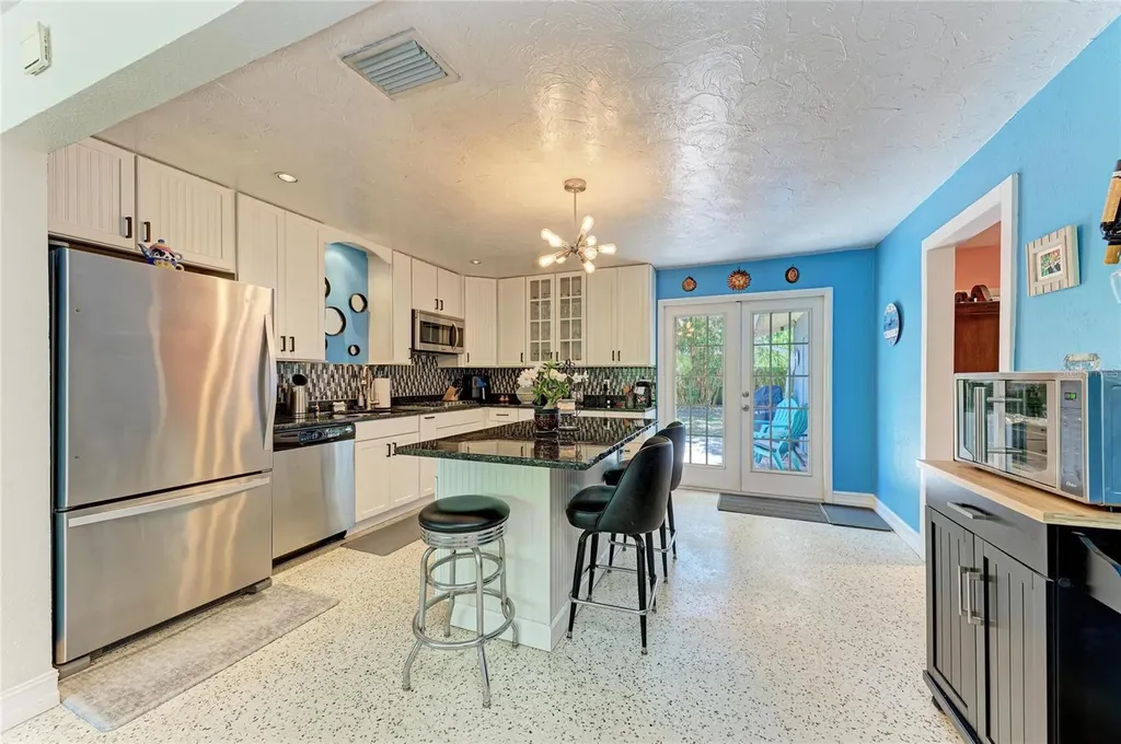 2616 Wood Street Sarasota FL 34237