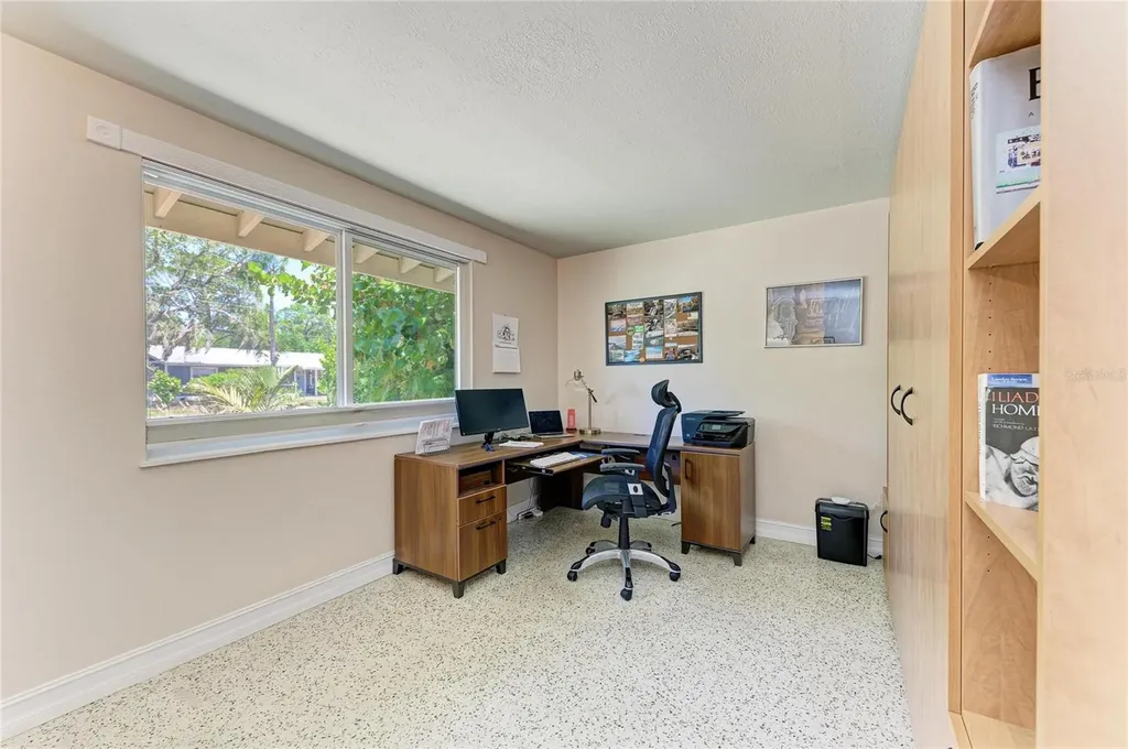 2616 Wood Street Sarasota FL 34237