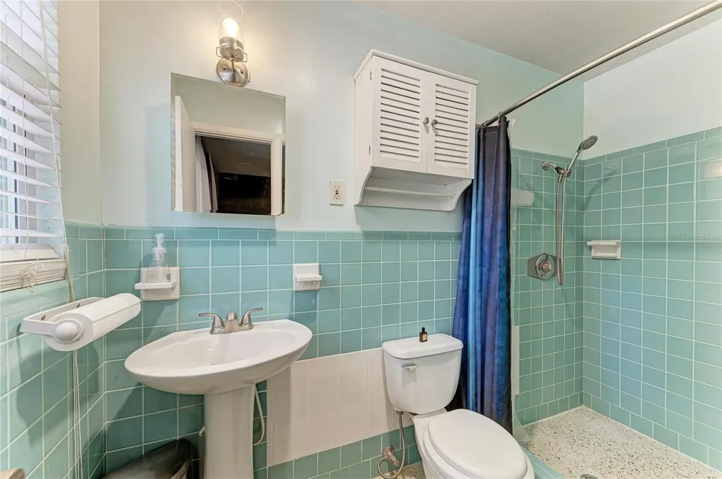 2616 Wood Street Sarasota FL 34237