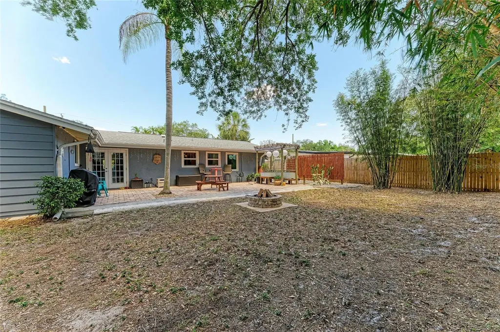 2616 Wood Street Sarasota FL 34237