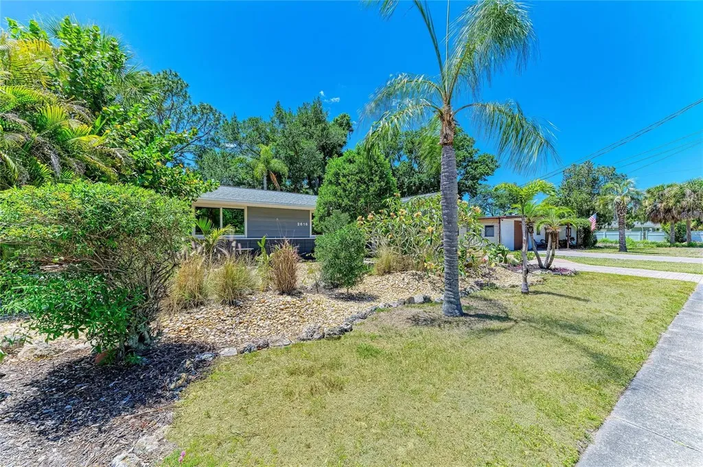 2616 Wood Street Sarasota FL 34237